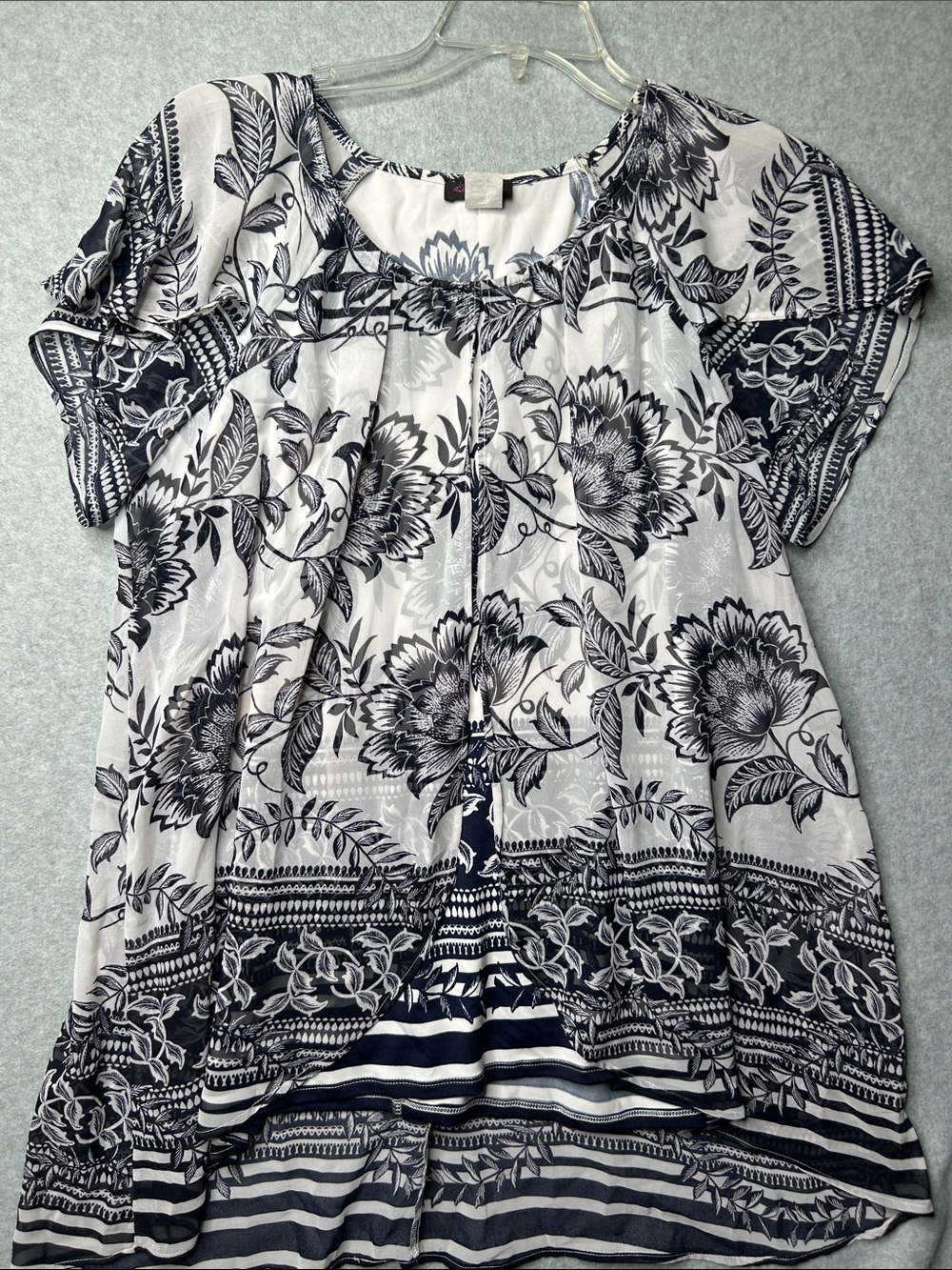 Cocomo‎ White & Navy Floral Border Short Sleeve Blouse